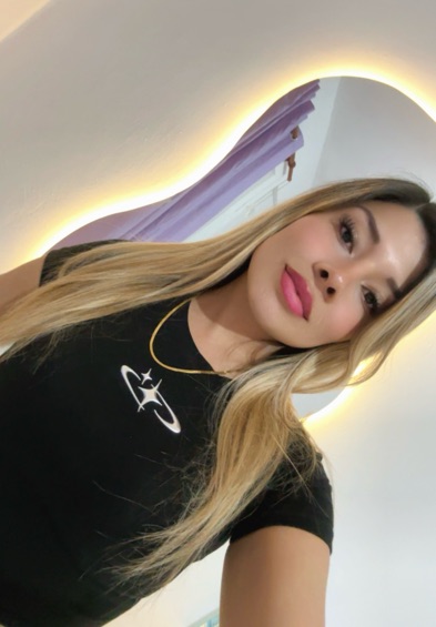 Cami from Argentina on CallMeChat — a real person on a video call