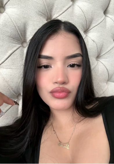 Dani from Peru on CallMeChat — one-on-one video chat